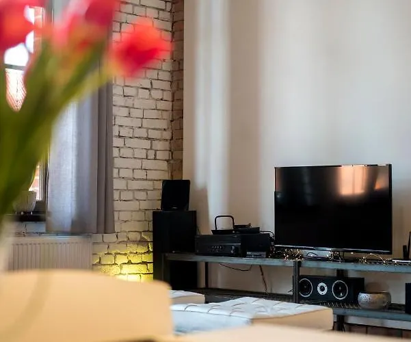 Loft 200m To Old Town Wi-fi Lägenhet *