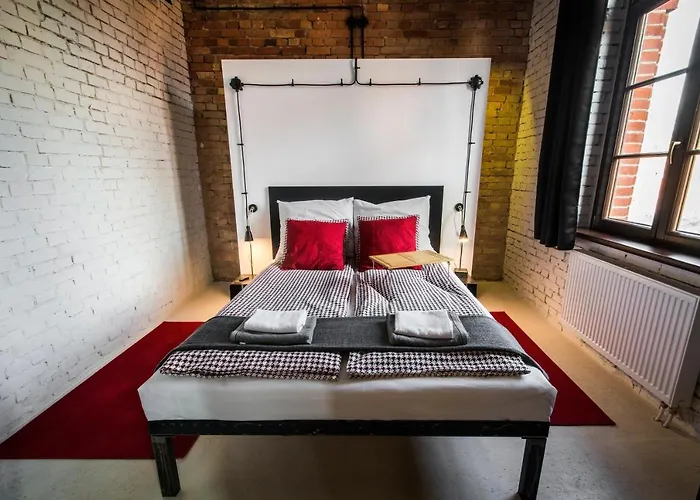 Loft 200m To Old Town Wi-fi Lägenhet